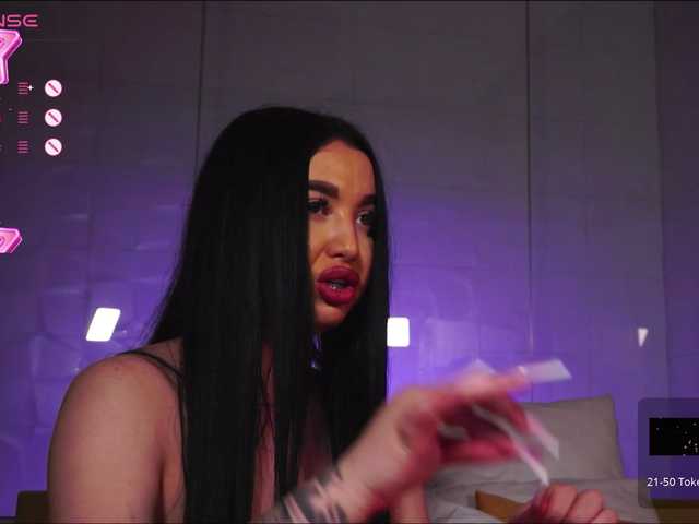 Live sex webcam photo for BoobsBounce69 #276711880