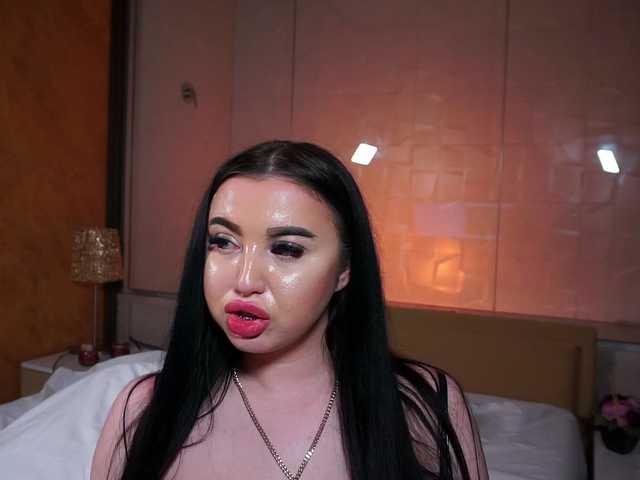 Live sex webcam photo for BoobsBounce69 #277458915