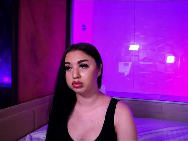 Live sex webcam photo for BoobsBounce69 #277889252