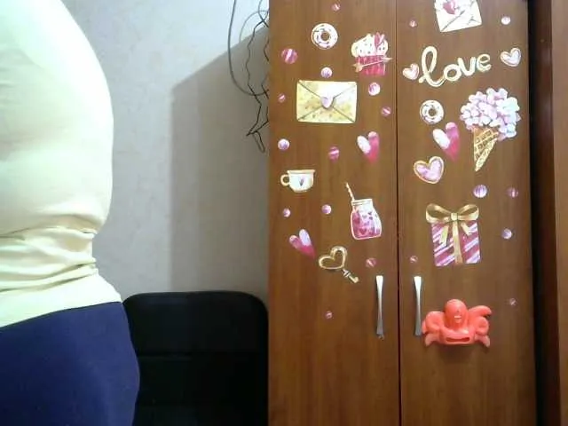 Live sex webcam photo for BootyKristy #272979557