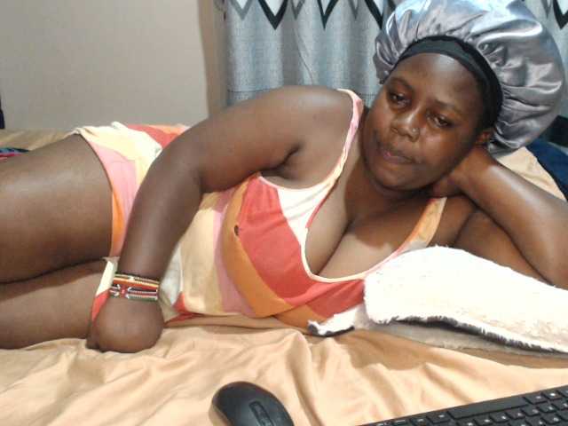 Live sex webcam photo for Bootylola #276998691