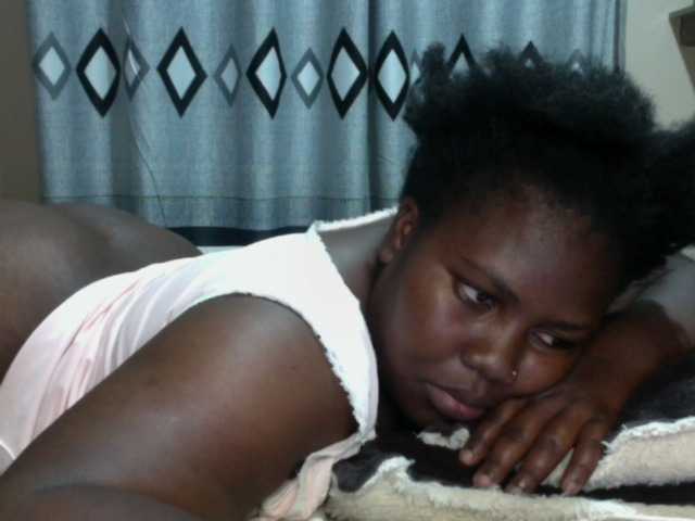 Live sex webcam photo for Bootylola #277244969