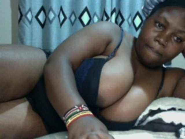 Live sex webcam photo for Bootylola #277519317