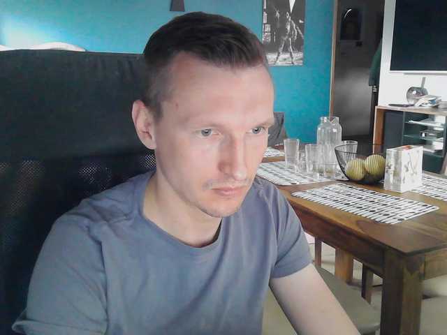 Live sex webcam photo for BoredAndAlone #278105923