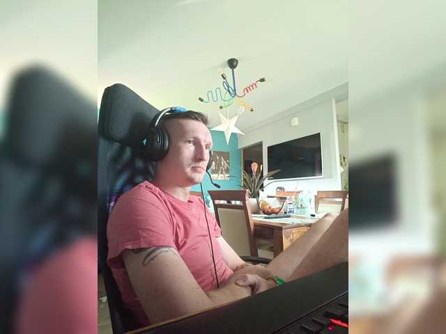 Live sex webcam photo for BoredAndAlone #289174437