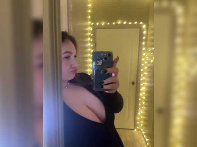 Live sex webcam photo for BoredGirl #290586765