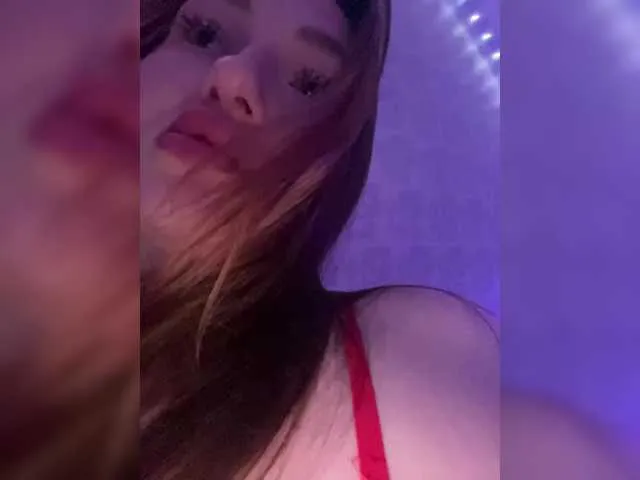 Live sex webcam photo for BoredGirl #290707292