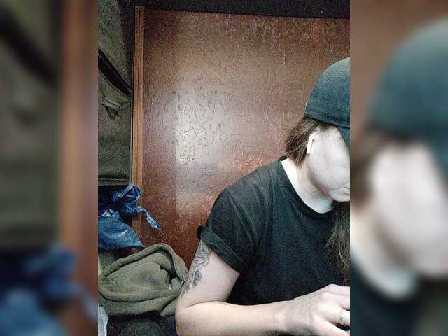 Live sex webcam photo for Borzova72 #272263123