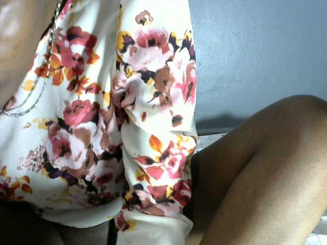 Live sex webcam photo for Bouncyass12 #277611326