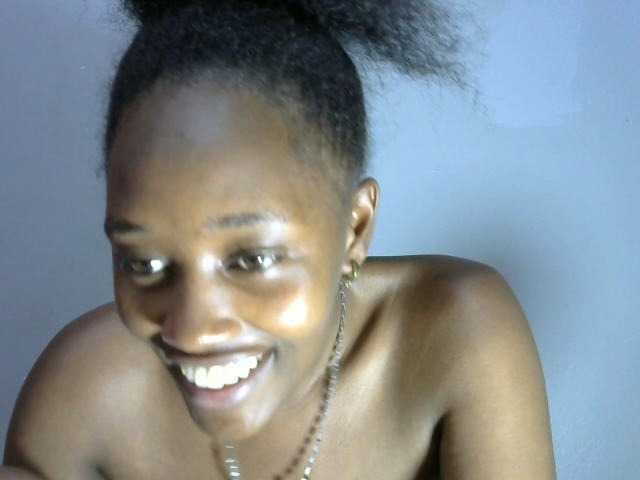 Live sex webcam photo for Bouncyass12 #277775208