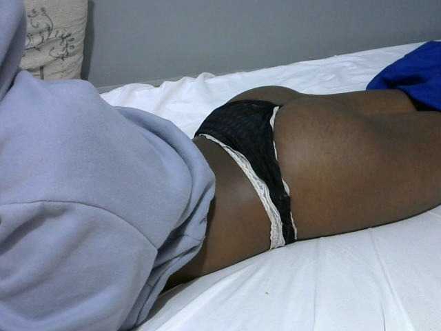 Live sex webcam photo for Bouncyass12 #277884799