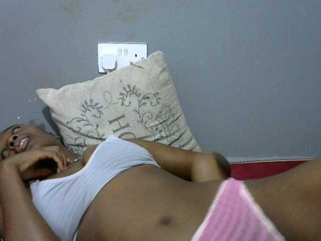 Live sex webcam photo for Bouncyass12 #277997632