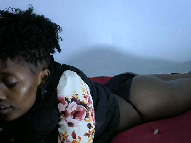 Live sex webcam photo for Bouncyass12 #283962464