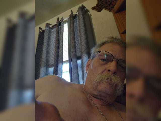 Live sex webcam photo for BradStevens1 #277377511