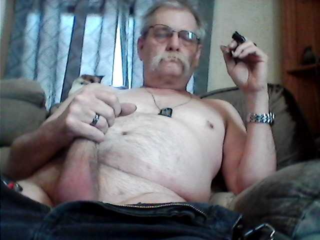 Live sex webcam photo for BradStevens1 #277550384