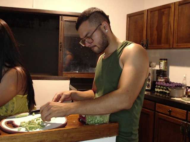 Live sex webcam photo for Bradandjenncj #275738232