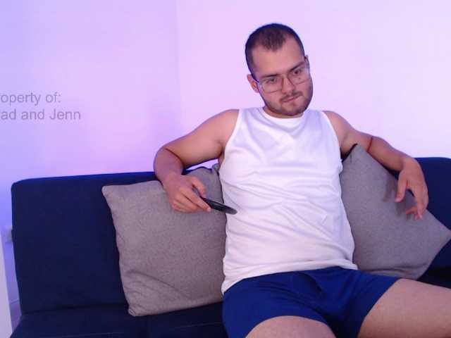 Live sex webcam photo for Bradandjenncj #277685439