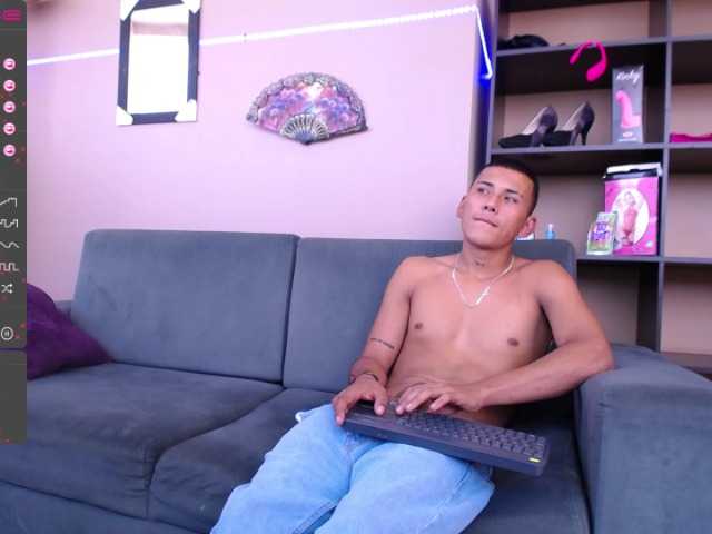 Live sex webcam photo for BrandandBrand #271817413