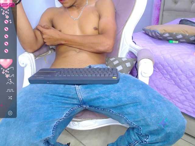 Live sex webcam photo for BrandandBrand #272624694