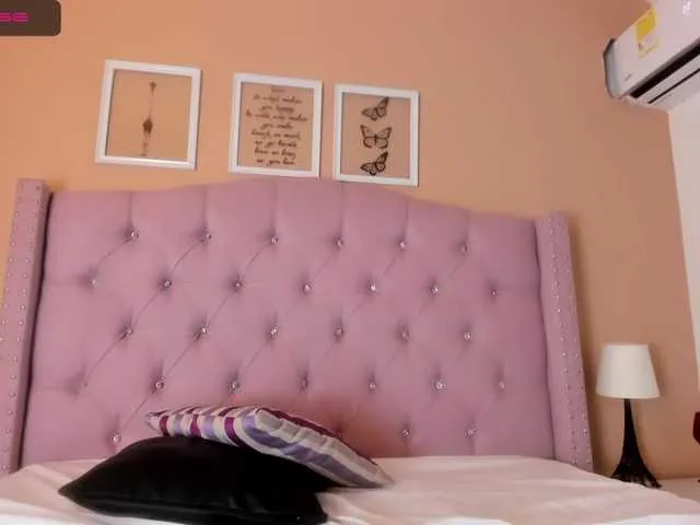 Live sex webcam photo for BrandyBrock #273622308