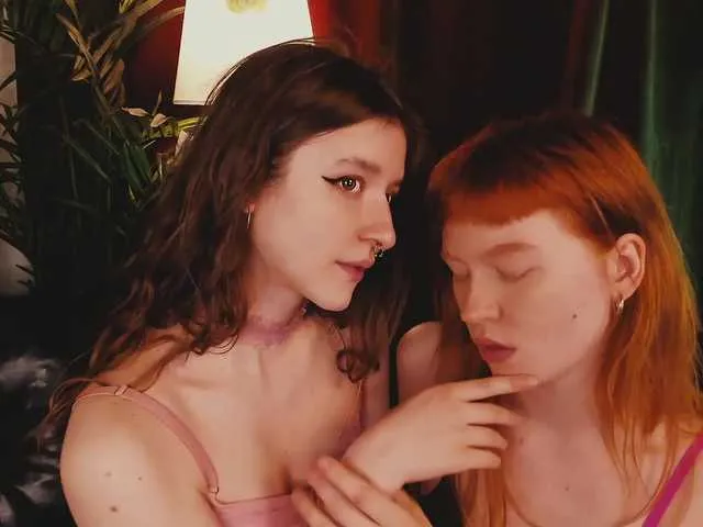 Live sex webcam photo for BreakingRule #273439068