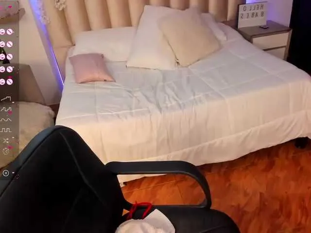 Live sex webcam photo for Brenda-ev #276222143