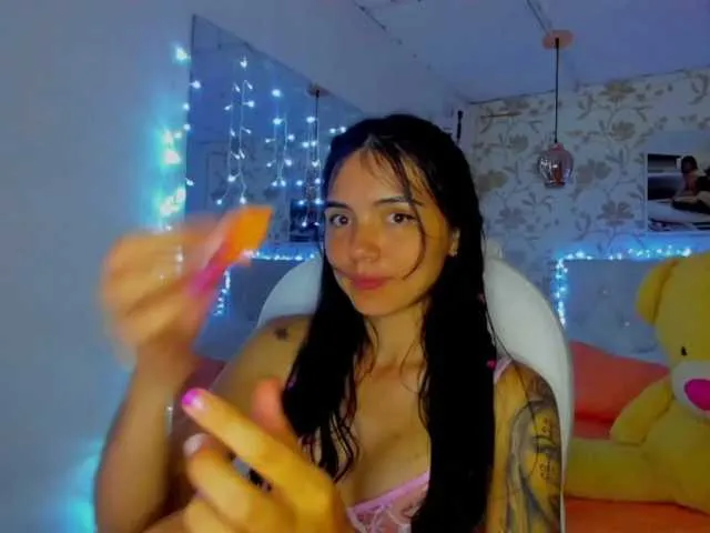 Live sex webcam photo for BrendaCoush #273122766