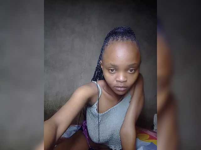 Live sex webcam photo for Brendah #291302998