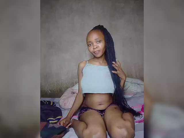 Live sex webcam photo for Brendah #291320666