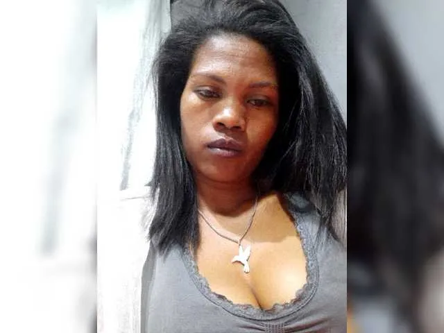 Live sex webcam photo for Brendamims1 #276125670