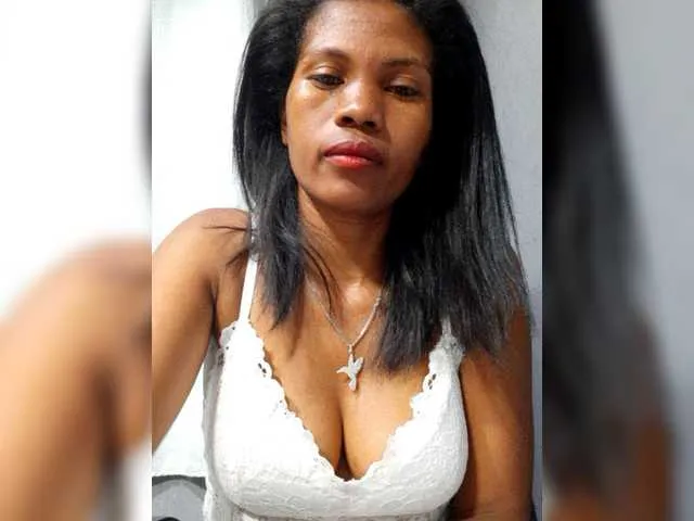 Live sex webcam photo for Brendamims1 #276215285