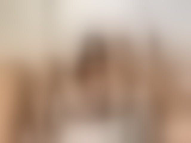 Live sex webcam photo for Brendaxxx #294172117