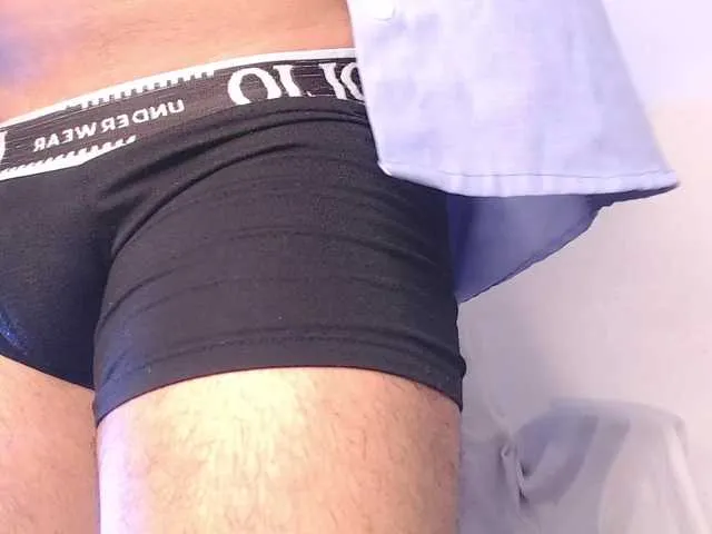 Live sex webcam photo for BrianMalonee #290745186