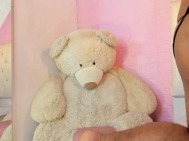 Live sex webcam photo for BrianMalonee #291522422