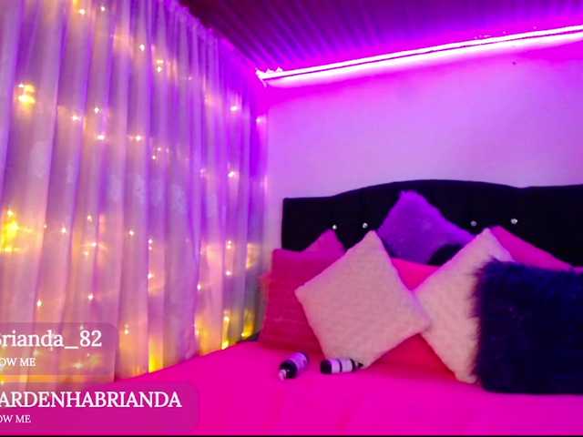 Live sex webcam photo for Brianda-Sardenha- #276780079