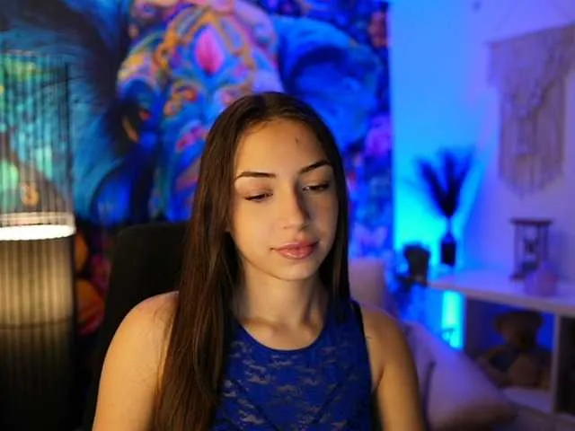 Live sex webcam photo for BriarRose18 #290281701