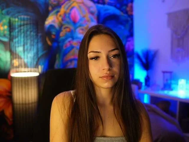 Live sex webcam photo for BriarRose18 #290685119