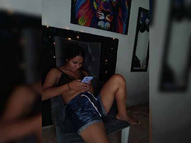 Live sex webcam photo for BridleyMello #277384324