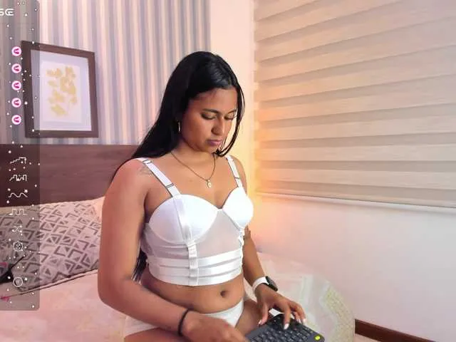 Live sex webcam photo for Brie-bella #277801873