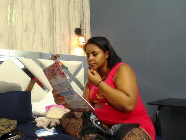 Live sex webcam photo for Briggitte- #273393955