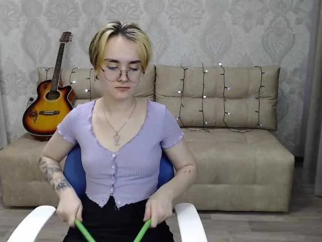 Live sex webcam photo for BrightKitty #273049953