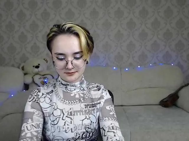 Live sex webcam photo for BrightKitty #273066252