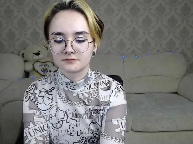 Live sex webcam photo for BrightKitty #273069225