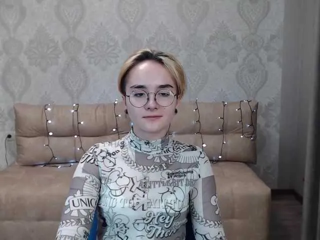 Live sex webcam photo for BrightKitty #273081489