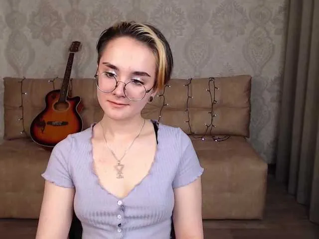Live sex webcam photo for BrightKitty #273138973