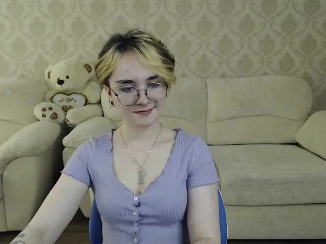 Live sex webcam photo for BrightKitty #273271766