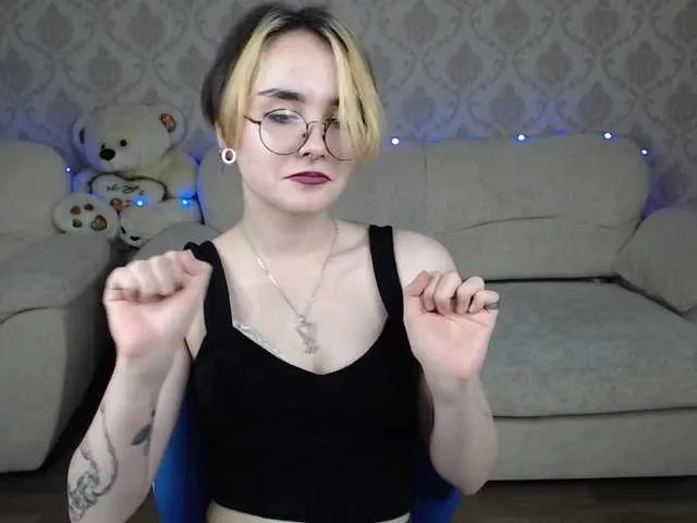 Live sex webcam photo for BrightKitty #273317186