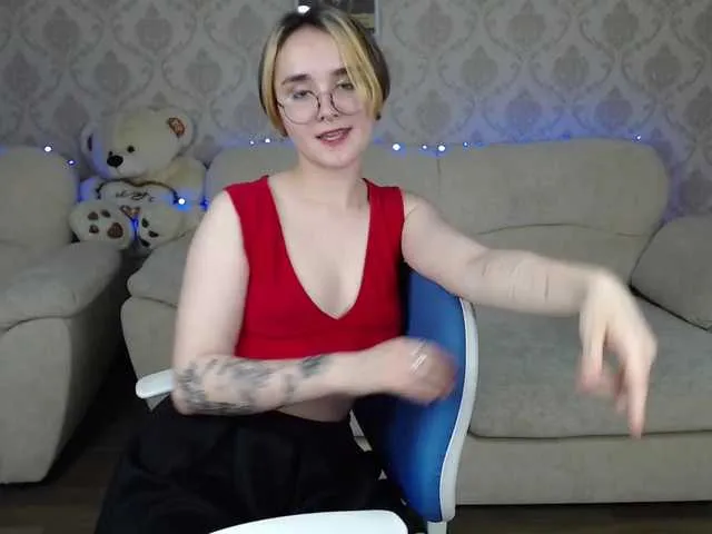 Live sex webcam photo for BrightKitty #273410349