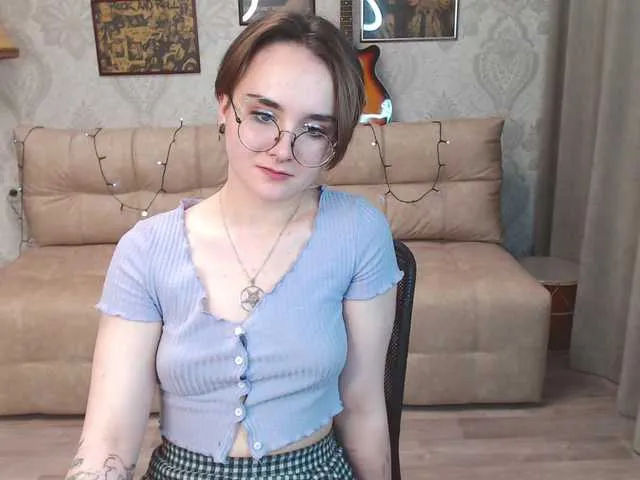 Live sex webcam photo for BrightKitty #273508924