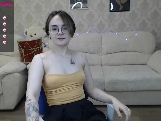 Live sex webcam photo for BrightKitty #273602376